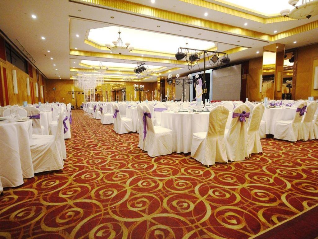 Dalian Grand Continent International Hotel Luaran gambar